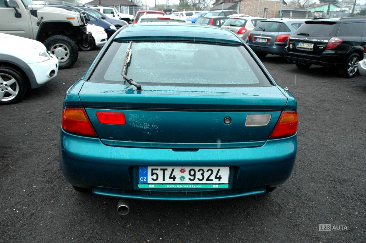 Mazda 323, 1995 - pohled č. 4