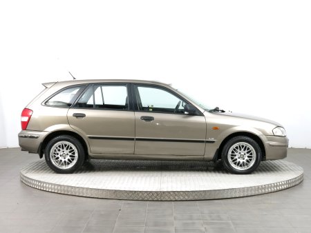 Mazda 323, 2000 - pohled č. 8