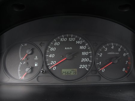 Mazda 323, 2000 - pohled č. 10