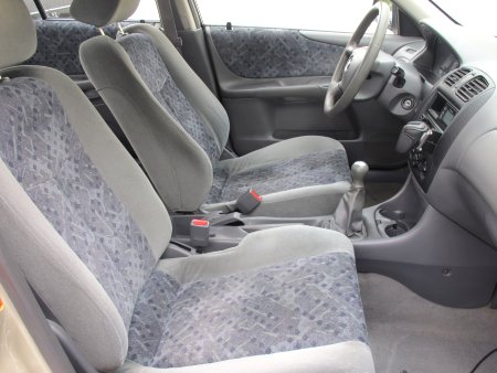 Mazda 323, 2000 - pohled č. 12