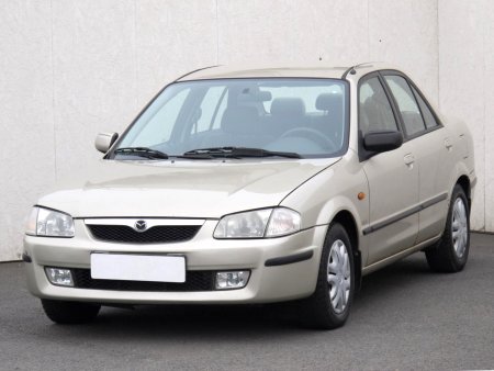 Mazda 323, 2000 - pohled č. 3