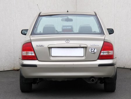 Mazda 323, 2000 - pohled č. 6