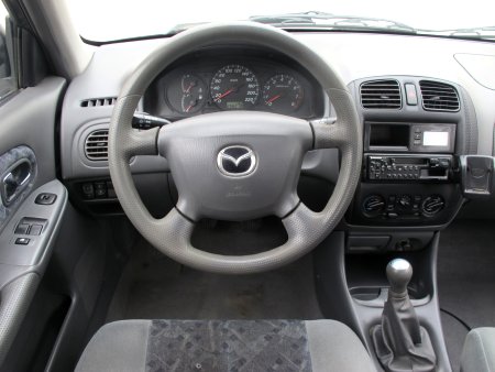 Mazda 323, 2000 - pohled č. 9