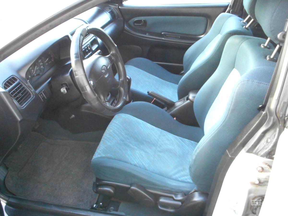 Mazda 323F, 1998 - pohled č. 8