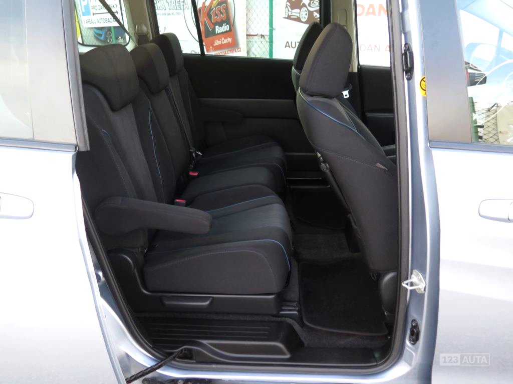 Mazda 5, 2011 - pohled č. 17