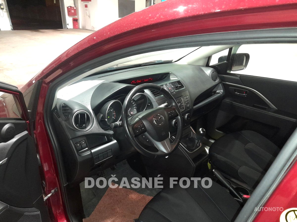 Mazda 5, 2011 - pohled č. 3