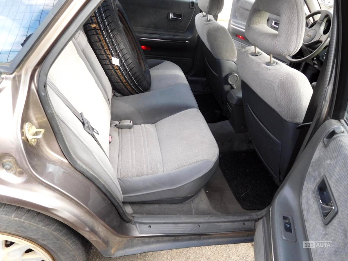 Mazda 626, 1990 - pohled č. 11