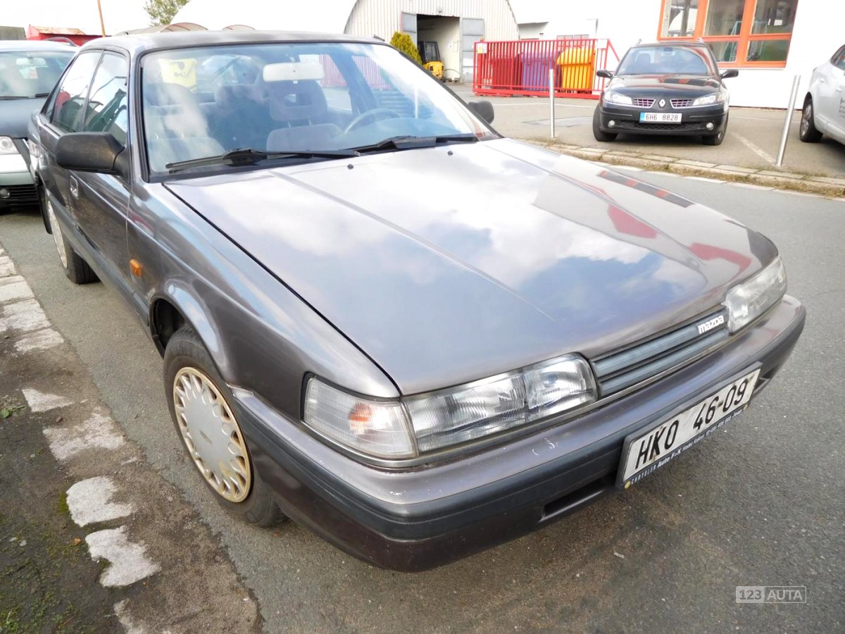 Mazda 626, 1990 - pohled č. 2