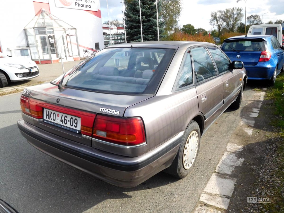 Mazda 626, 1990 - pohled č. 3