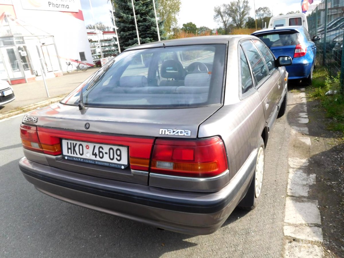 Mazda 626, 1990 - pohled č. 4