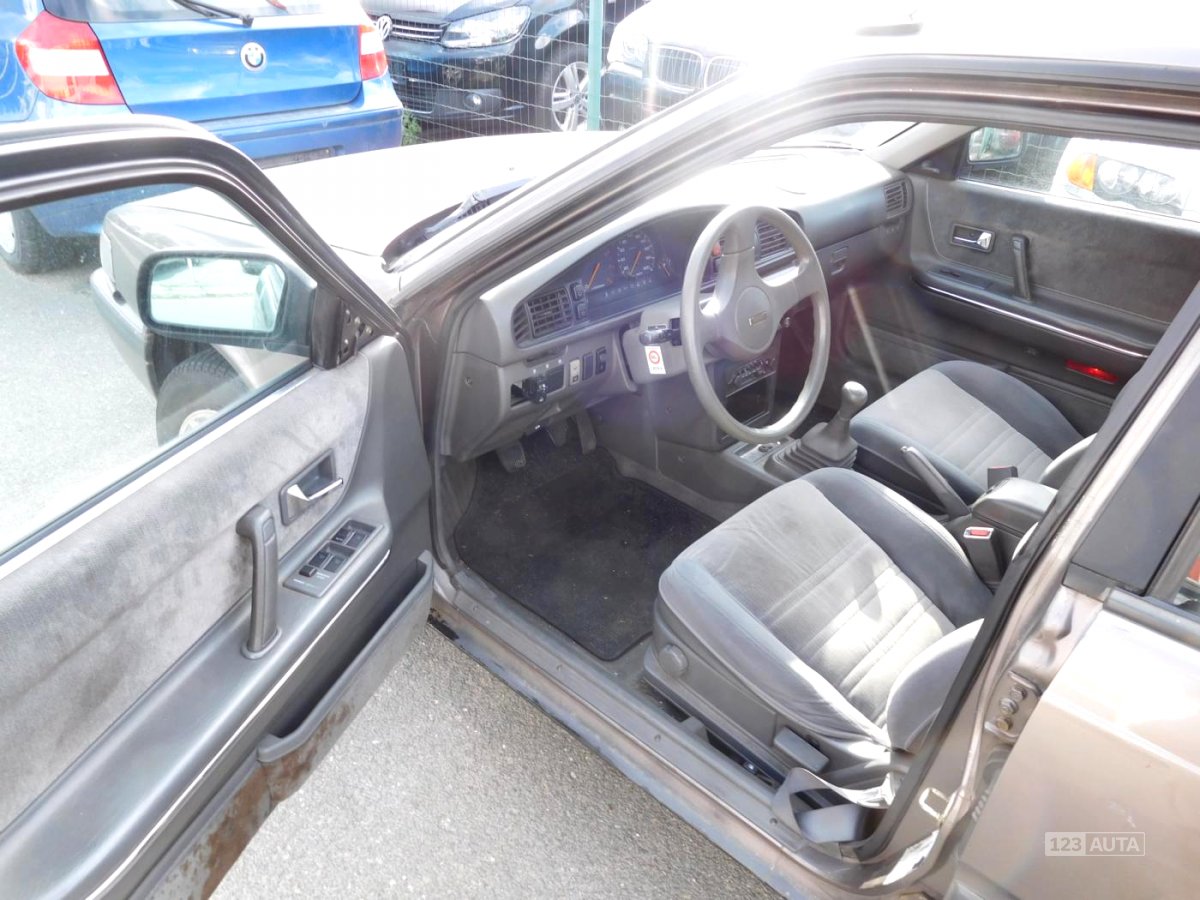 Mazda 626, 1990 - pohled č. 7