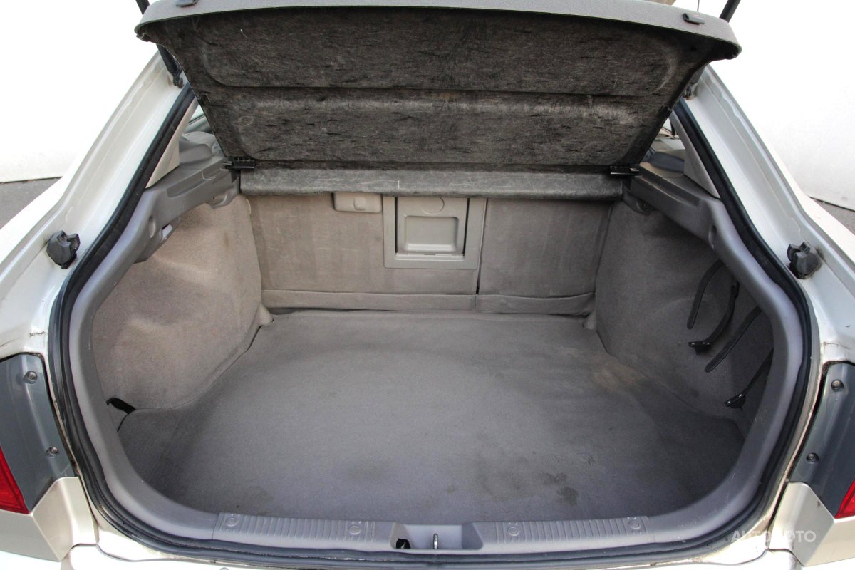 Mazda 626, 2001 - pohled č. 9