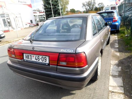 Mazda 626, 1990 - pohled č. 4