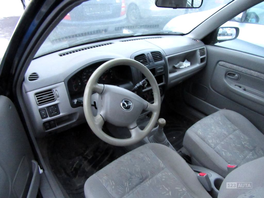 Mazda Demio, 2001 - pohled č. 5