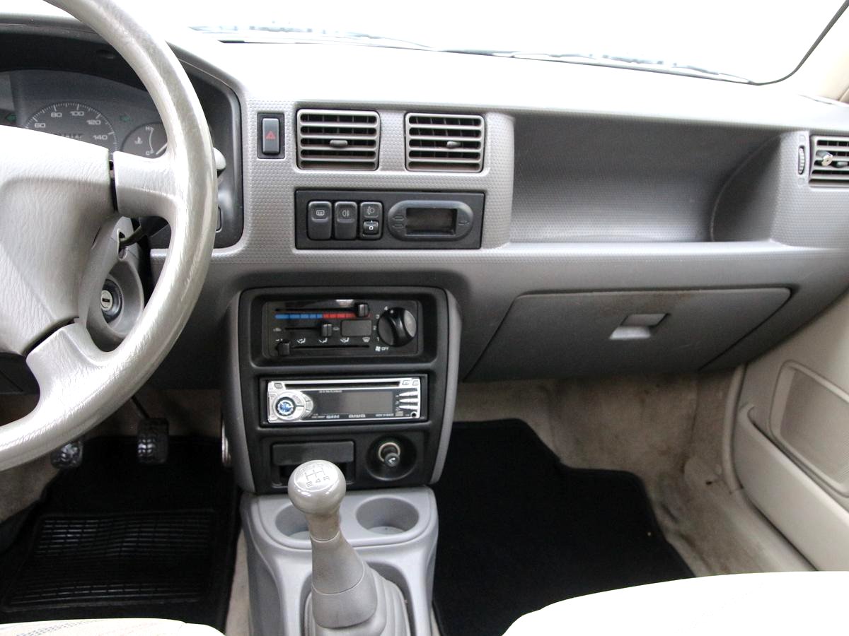 Mazda Demio, 1999 - pohled č. 12