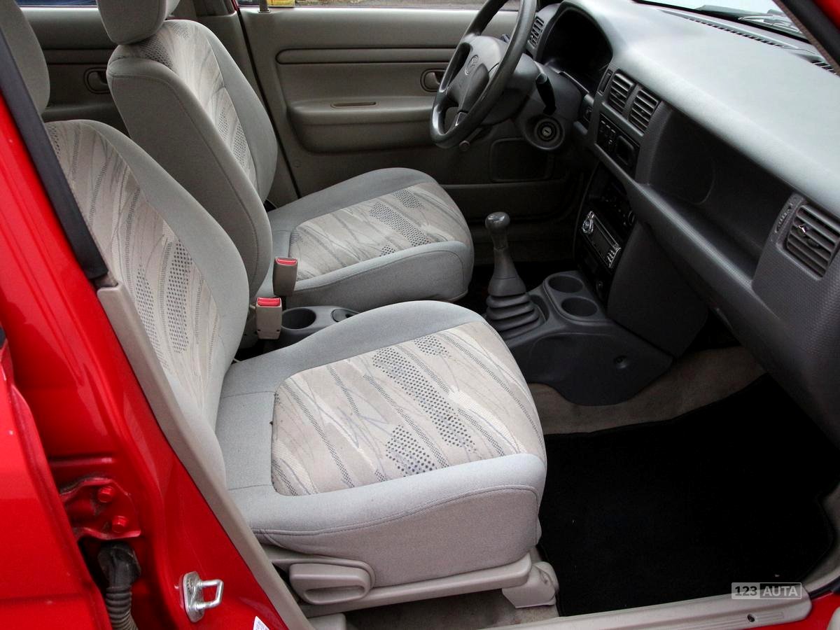 Mazda Demio, 1999 - pohled č. 15