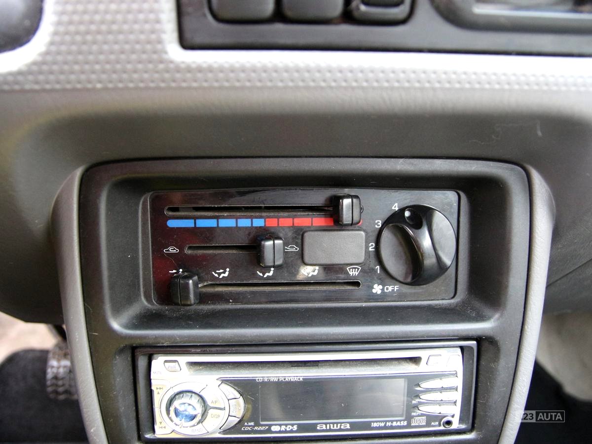 Mazda Demio, 1999 - pohled č. 18