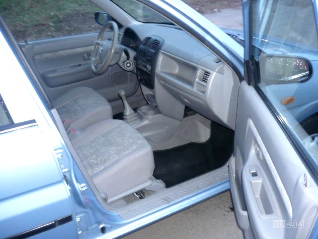 Mazda Demio, 2002 - pohled č. 14