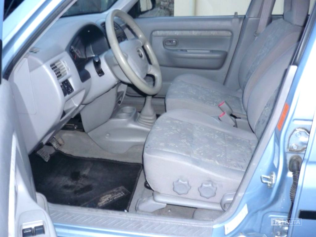 Mazda Demio, 2002 - pohled č. 8