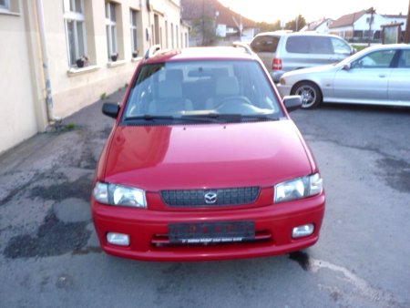 Mazda Demio, 1999 - pohled č. 3