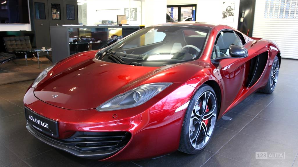 McLaren MP4-12C, 2013 - pohled č. 3