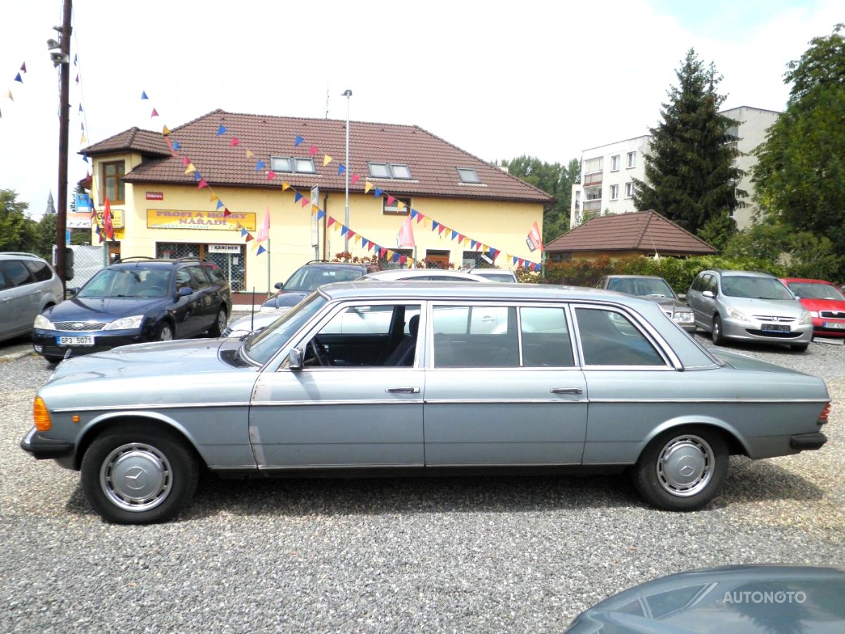 Mercedes-Benz 123, 1980 - pohled č. 5