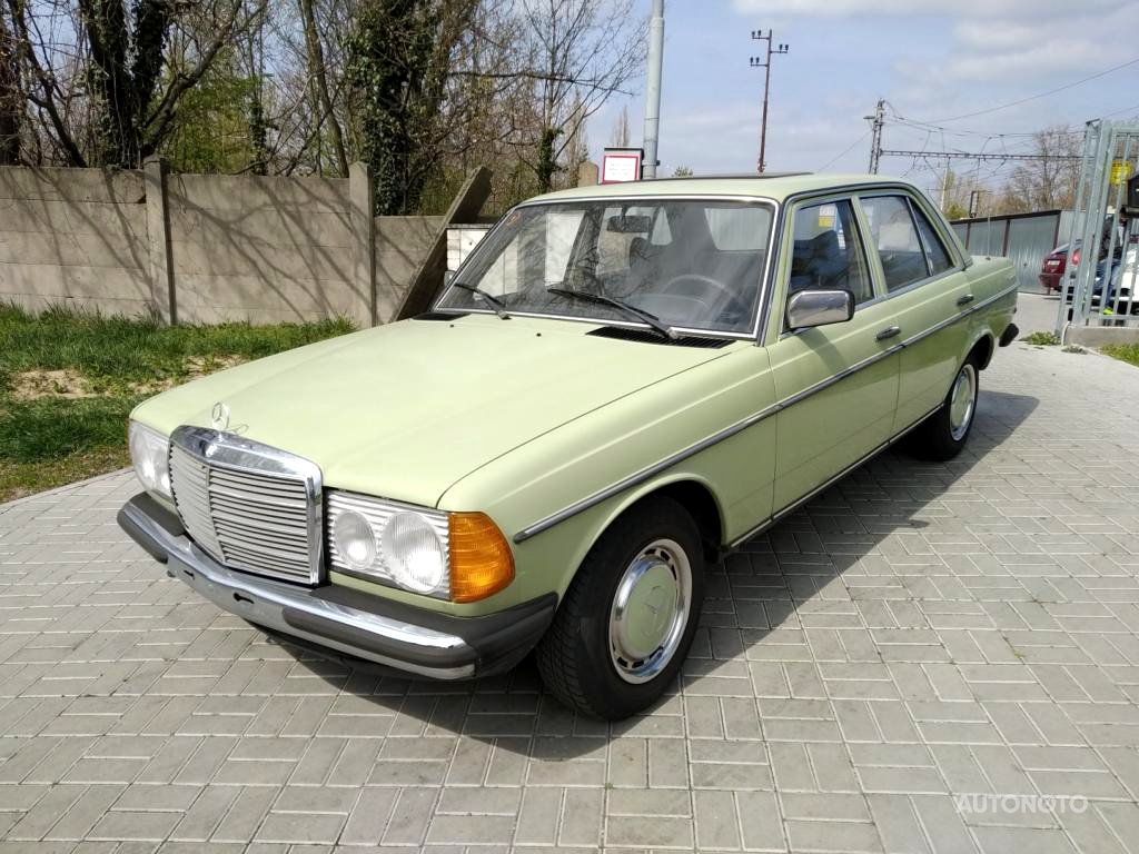 Mercedes-Benz 123, 1979 - pohled č. 1