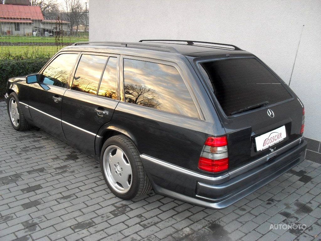 Mercedes-Benz 124, 1994 - pohled č. 3