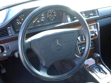 Mercedes-Benz 124, 1995 - pohled č. 6