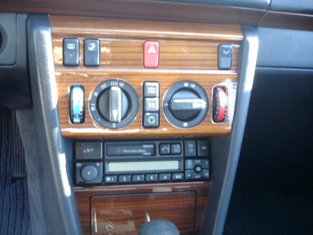 Mercedes-Benz 124, 1995 - pohled č. 8