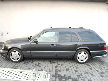 Mercedes-Benz 124, 1994 - pohled č. 2