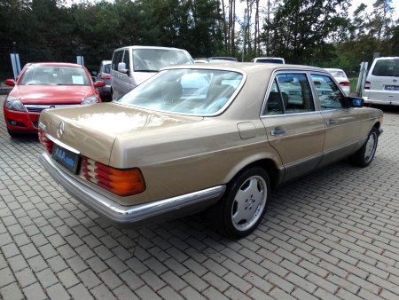 Mercedes-Benz 126, 1986 - pohled č. 2