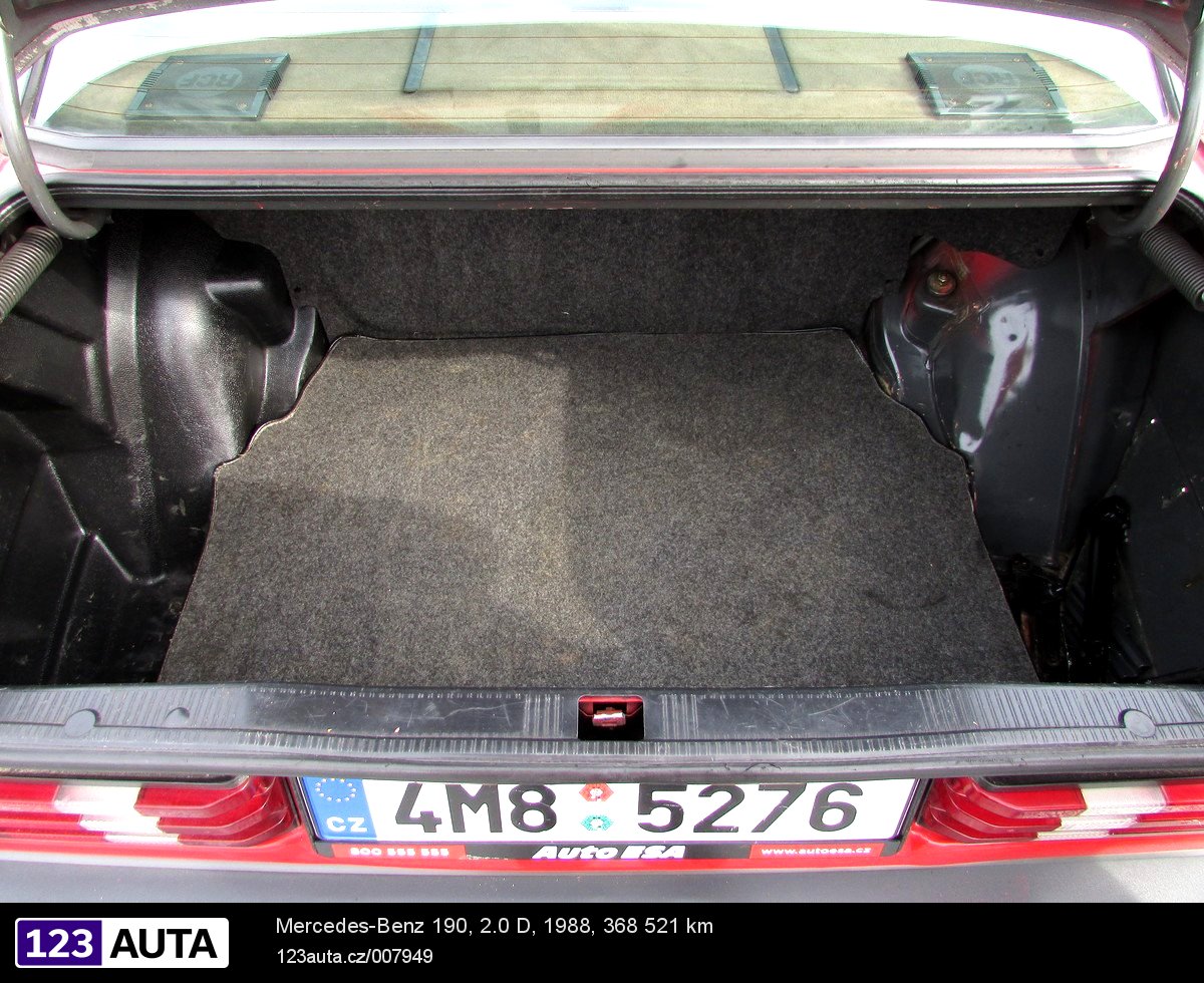 Mercedes-Benz 190, 1988 - pohled č. 10