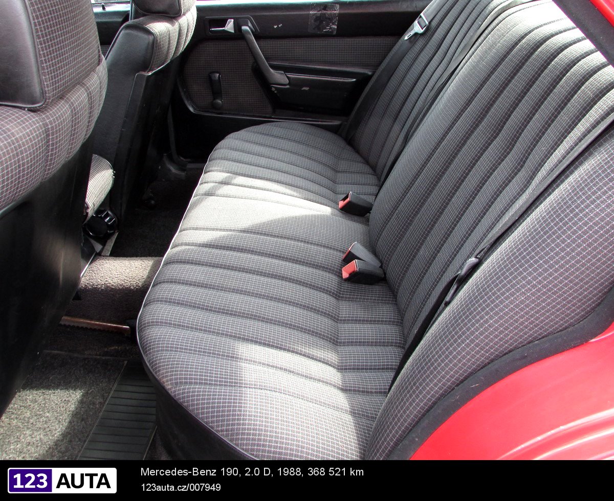 Mercedes-Benz 190, 1988 - pohled č. 15