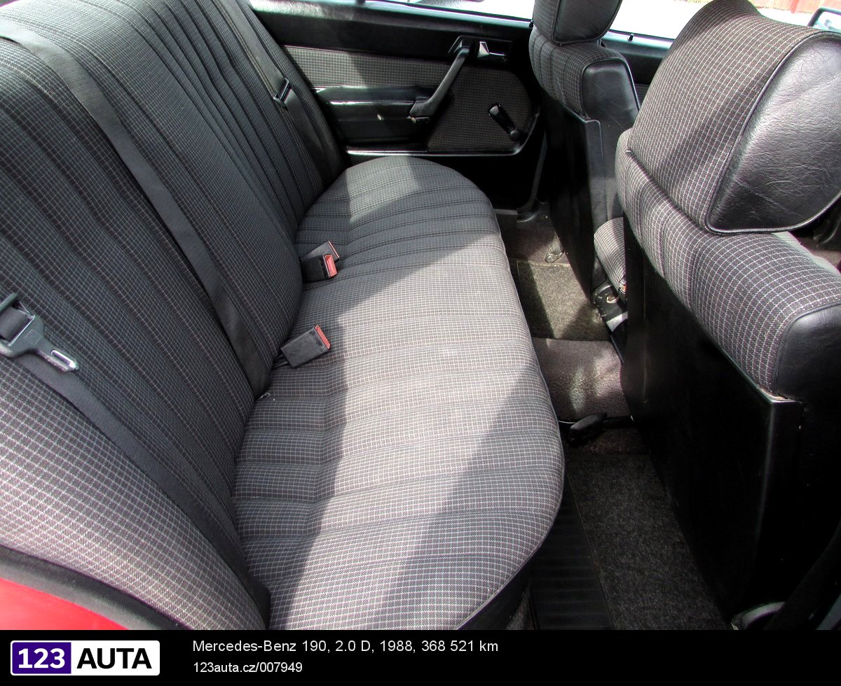 Mercedes-Benz 190, 1988 - pohled č. 17