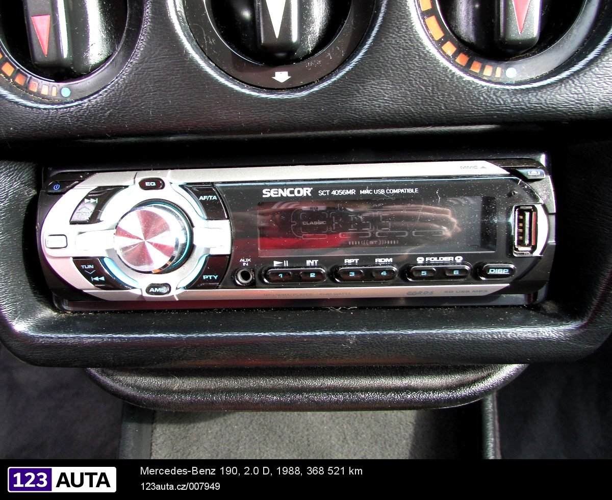 Mercedes-Benz 190, 1988 - pohled č. 19