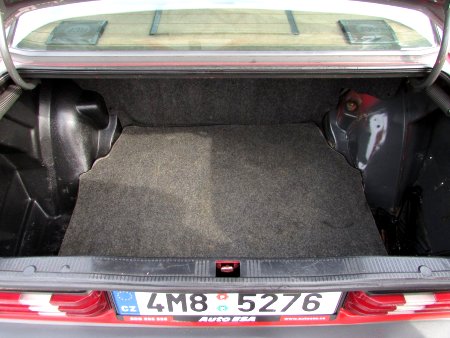 Mercedes-Benz 190, 1988 - pohled č. 10