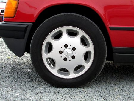 Mercedes-Benz 190, 1988 - pohled č. 11