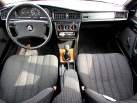 Mercedes-Benz 190, 1988 - pohled č. 13