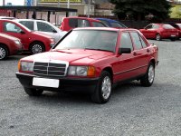 Mercedes-Benz 190, 1988 - pohled č. 3
