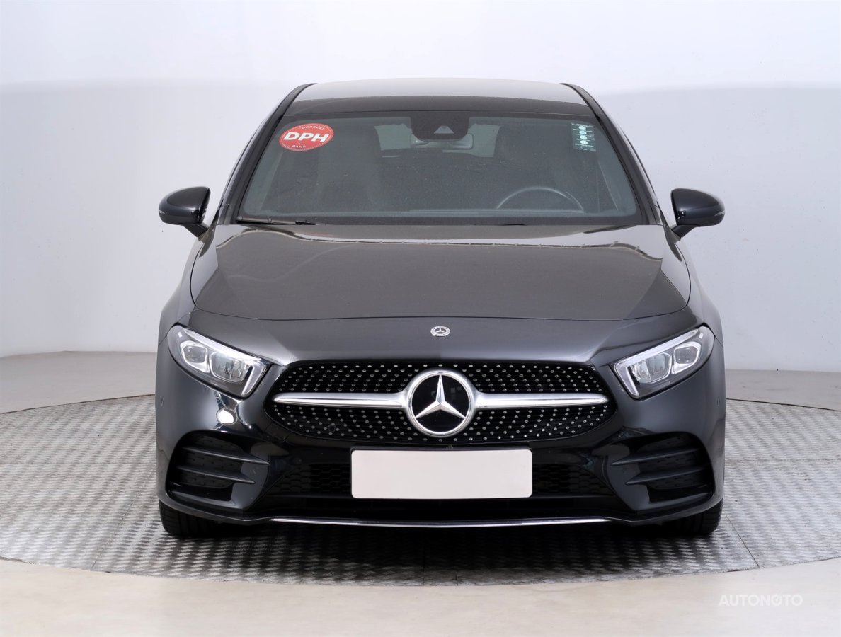 Mercedes-Benz A, 2022 - pohled č. 2