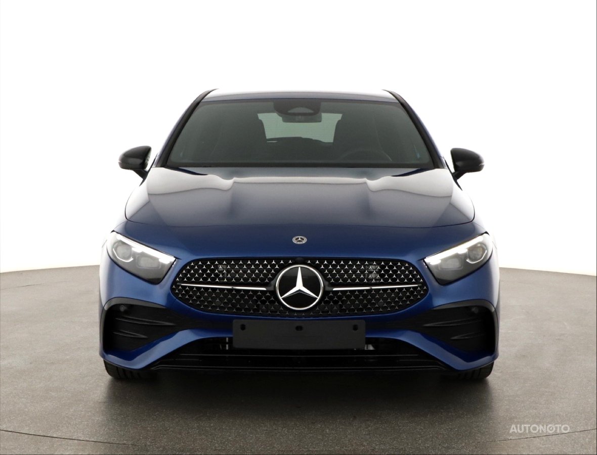 Mercedes-Benz A, 2024 - pohled č. 2