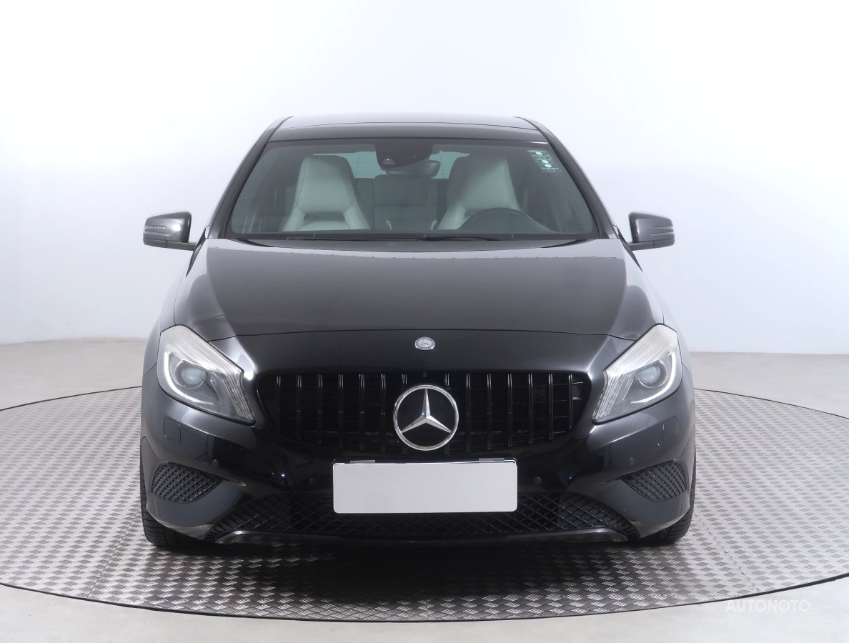 Mercedes-Benz A, 2014 - pohled č. 2
