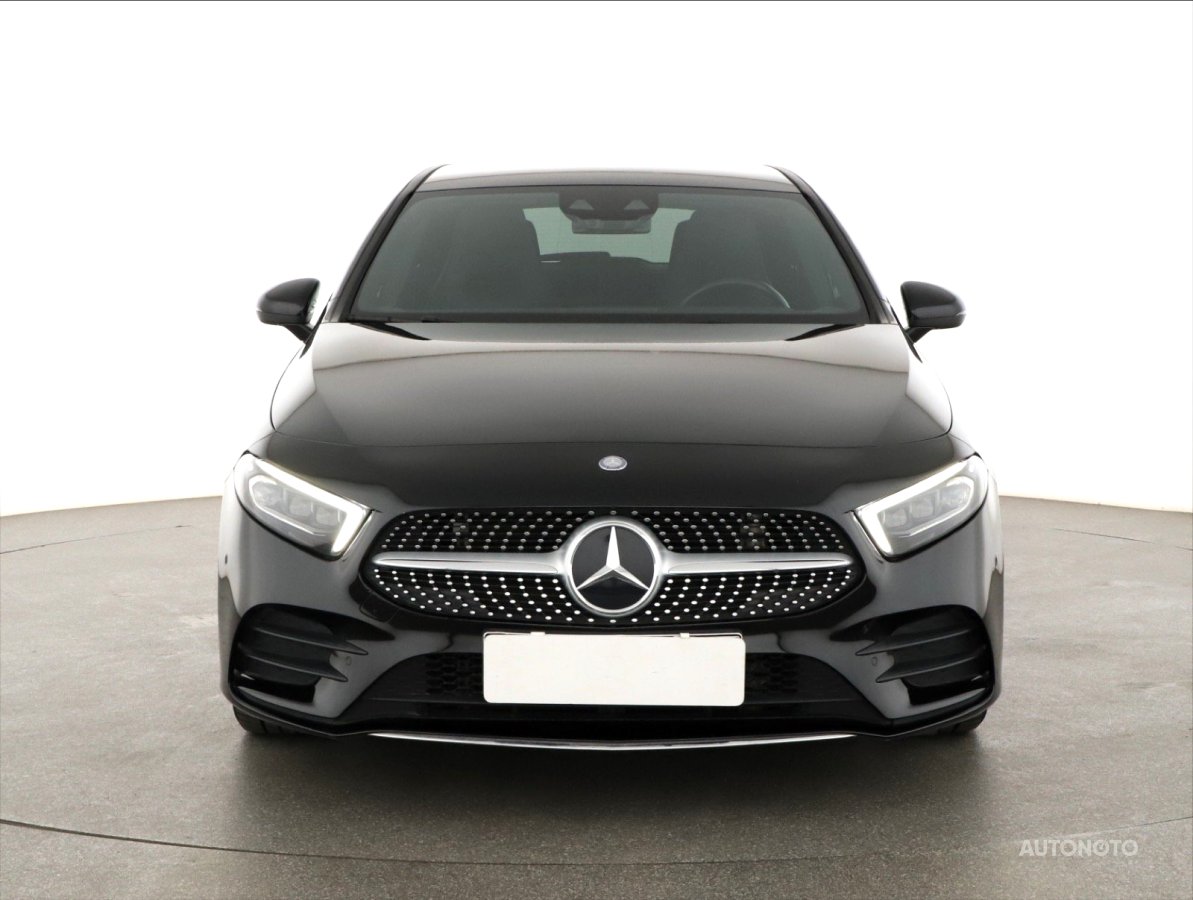 Mercedes-Benz A, 2022 - pohled č. 2