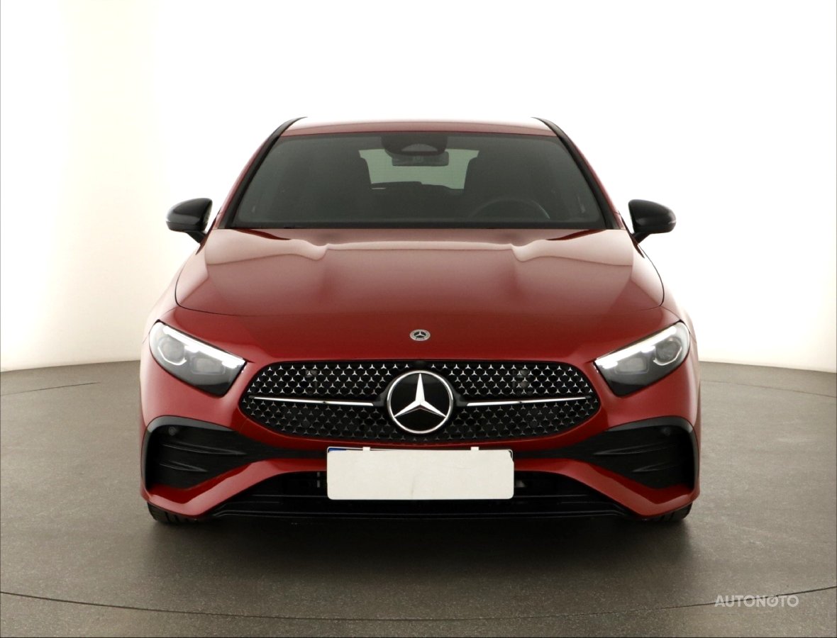 Mercedes-Benz A, 2025 - pohled č. 2