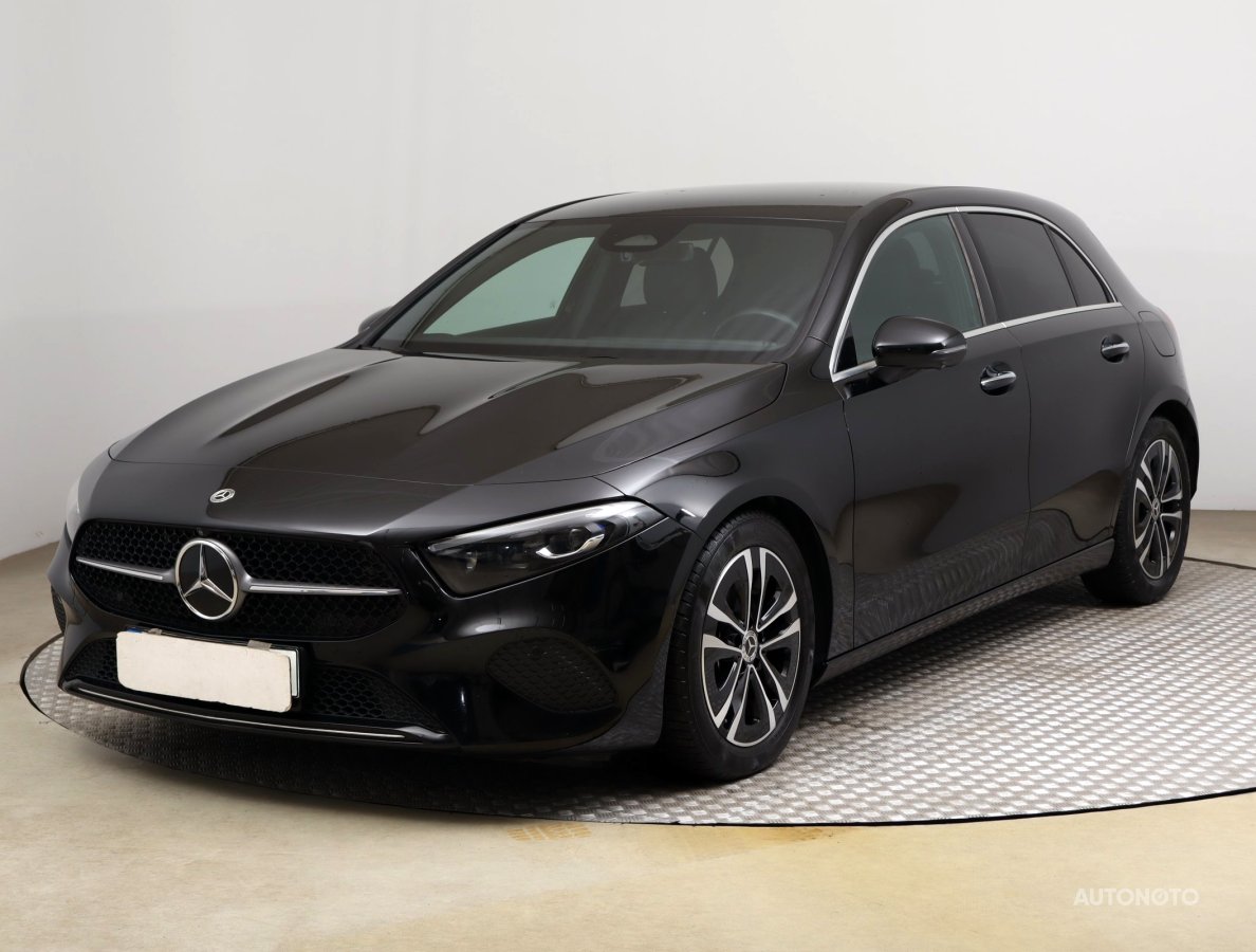 Mercedes-Benz A, 2024 - pohled č. 3