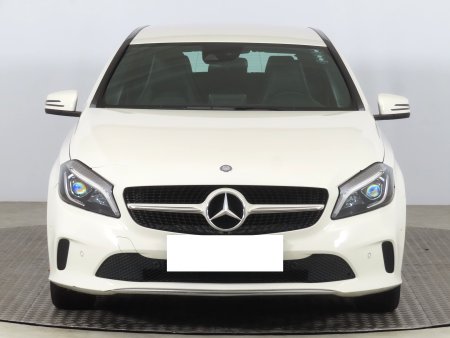 Mercedes-Benz A, 2015 - pohled č. 2