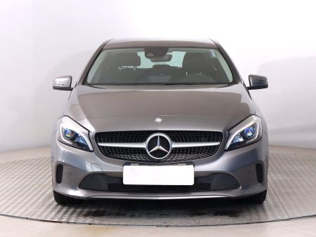 Mercedes-Benz A, 2015 - pohled č. 2