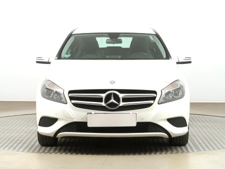 Mercedes-Benz A, 2015 - pohled č. 2