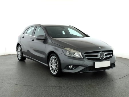Mercedes-Benz A Mercedes   180 d,2012,Serv.kniha,Navigace,Park. senzory